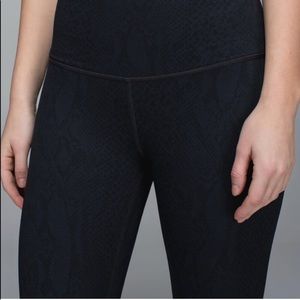 Lululemon HR 7/8 Wunder Unders sz 6
